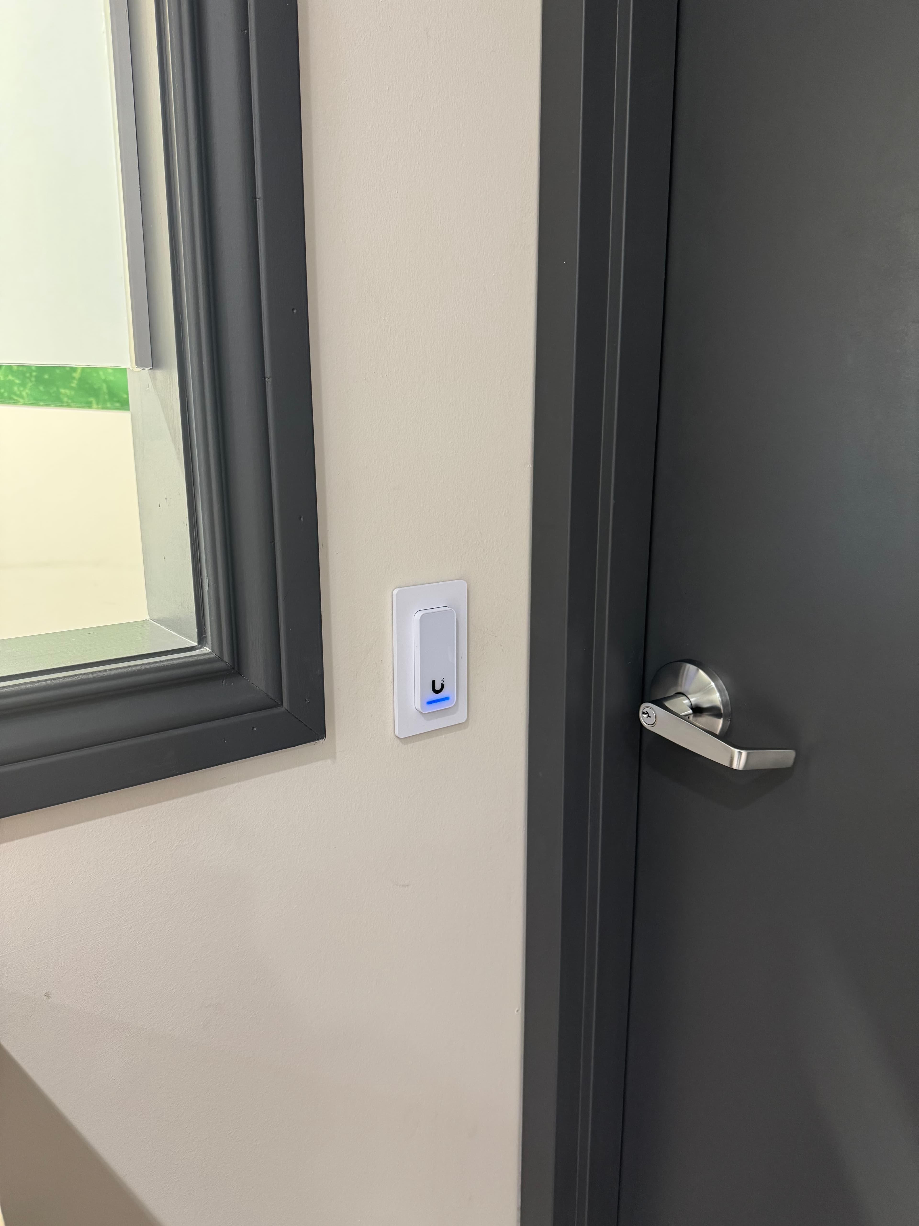 Residential and commercial security systems by Rockwell Security